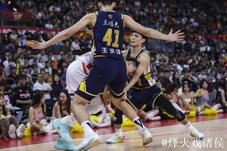 CBA-徐杰17+9萨林杰17+10 广东97-94力克广州 CBA-徐杰17+9萨林杰17+10 广东97-94力克广州